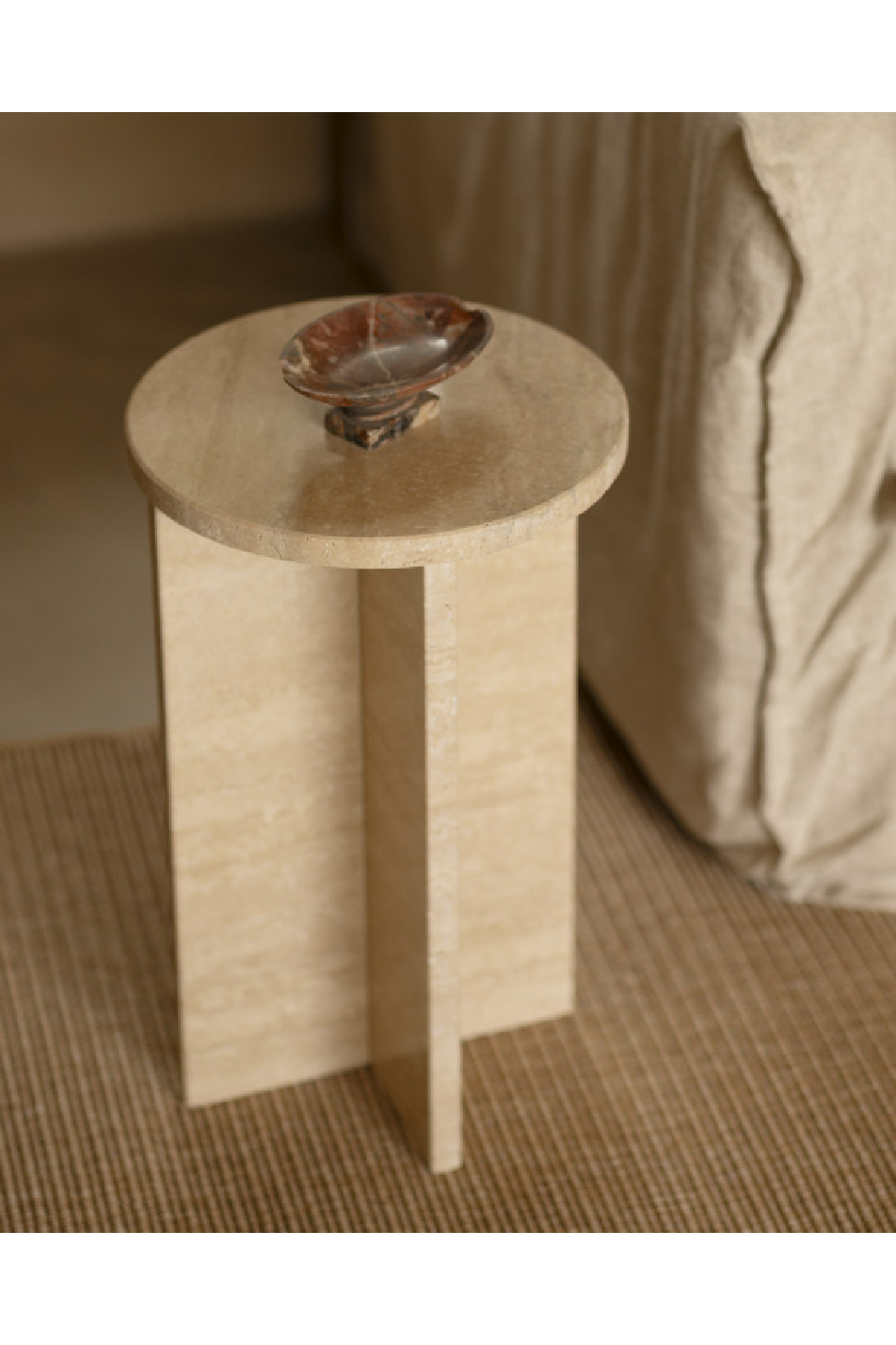 Round Marble Side Table | Decowood Tuscany | Oroa.com