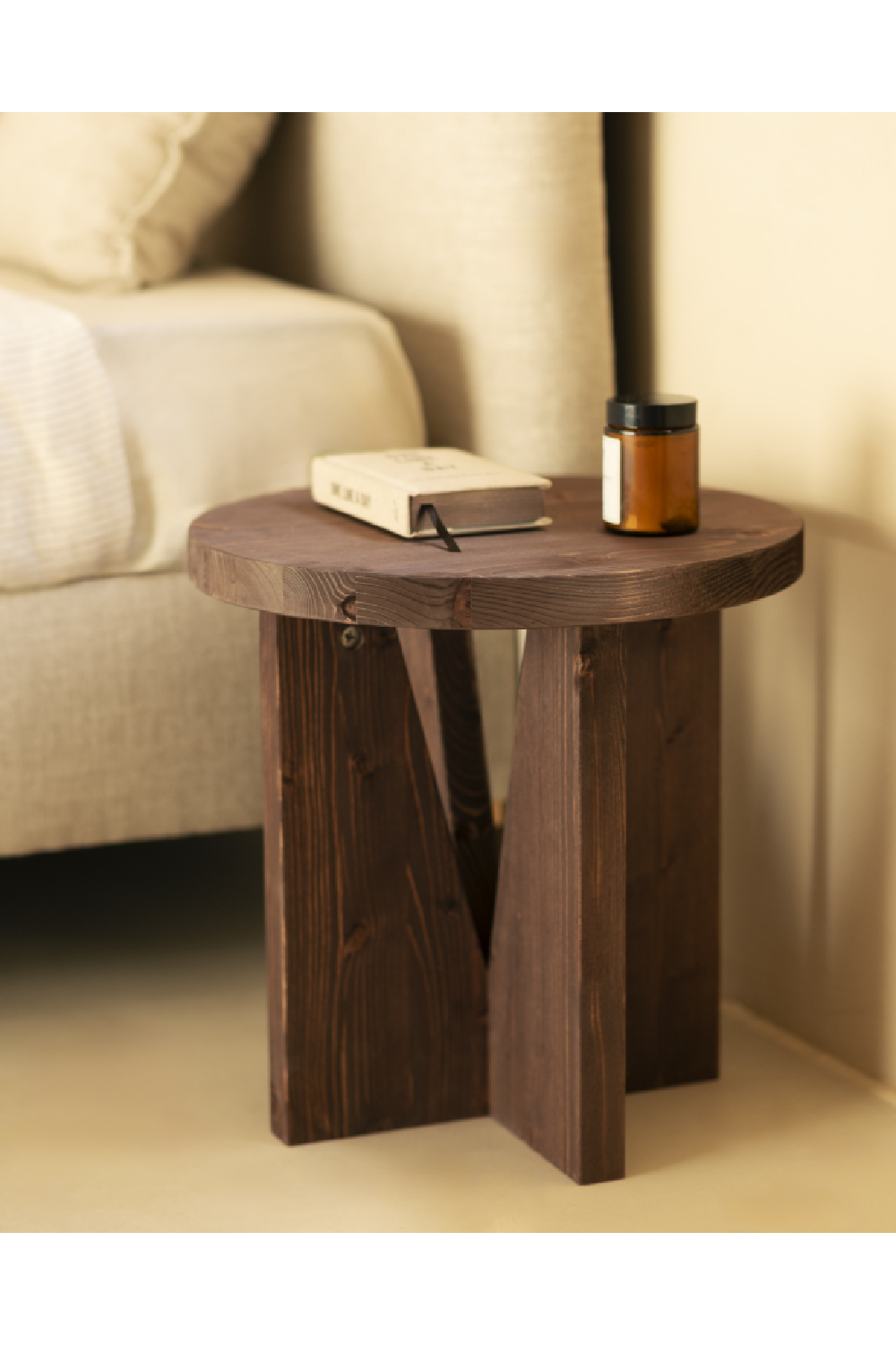 Round Nordic Nightstand | Decowood Vega | OROA.com