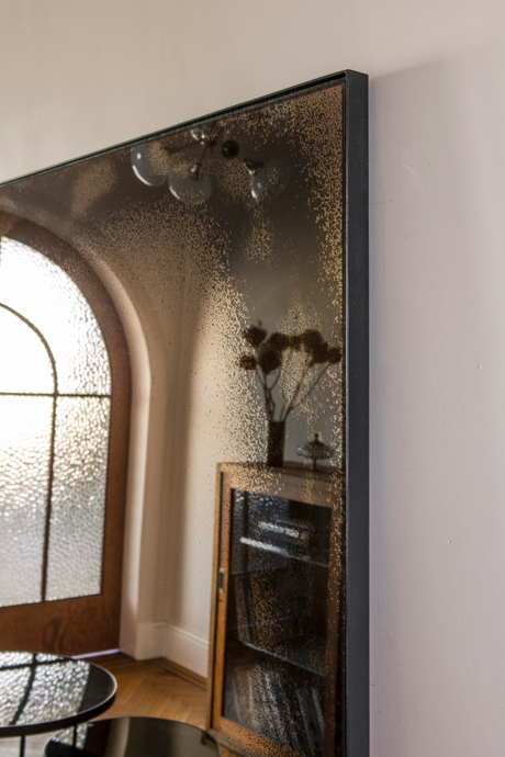 Rectangular Wall Mirror – material finish alternate view 5