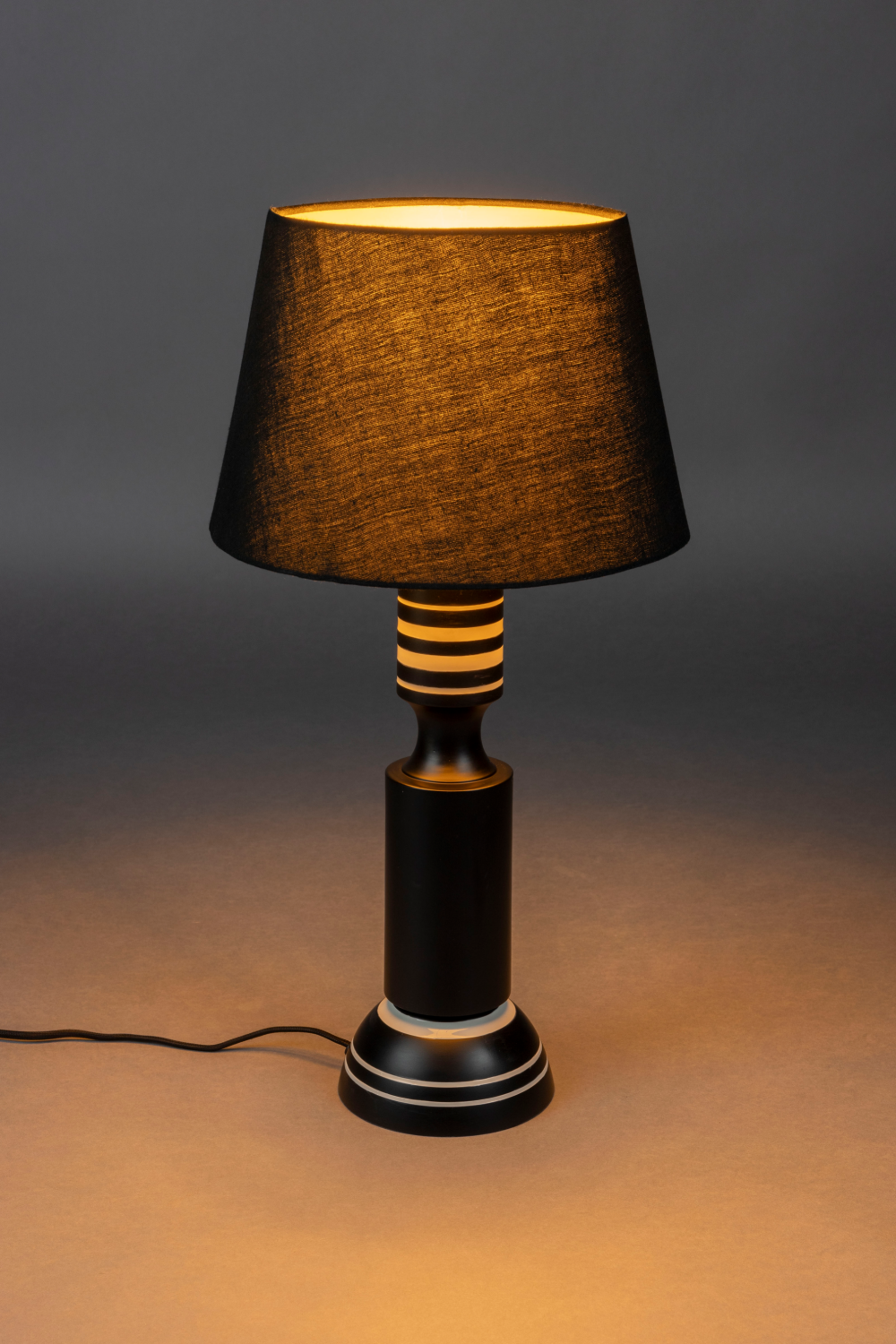 Black Linen Table Lamp | Dutchbone Virgil | Oroa.com