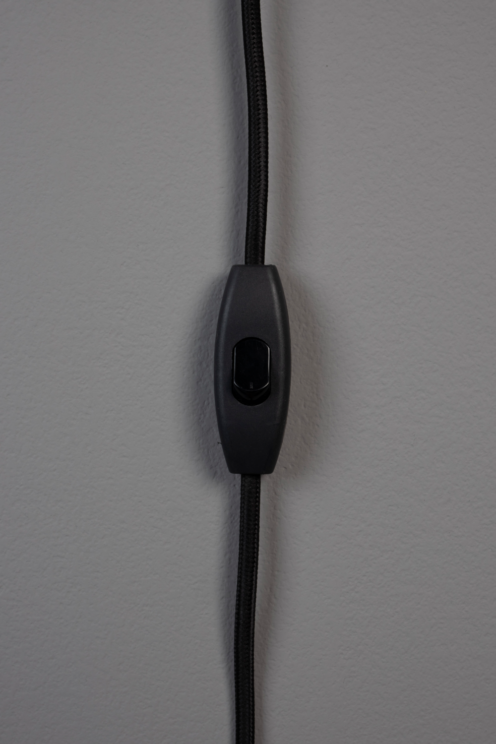 Black Linen Table Lamp | Dutchbone Virgil | Oroa.com