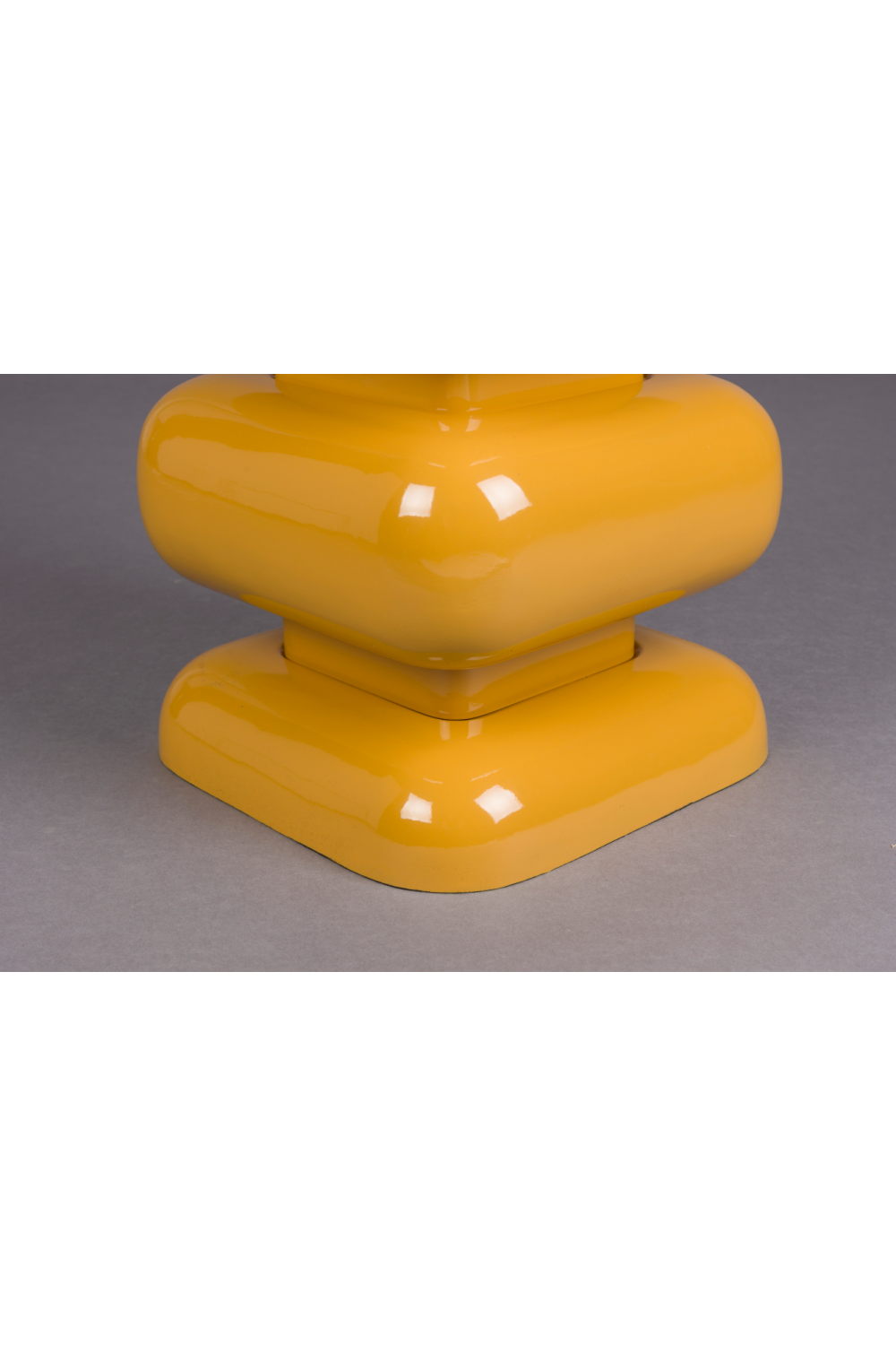 Colored Iron Stool | Dutchbone Stubby | Oroa.com