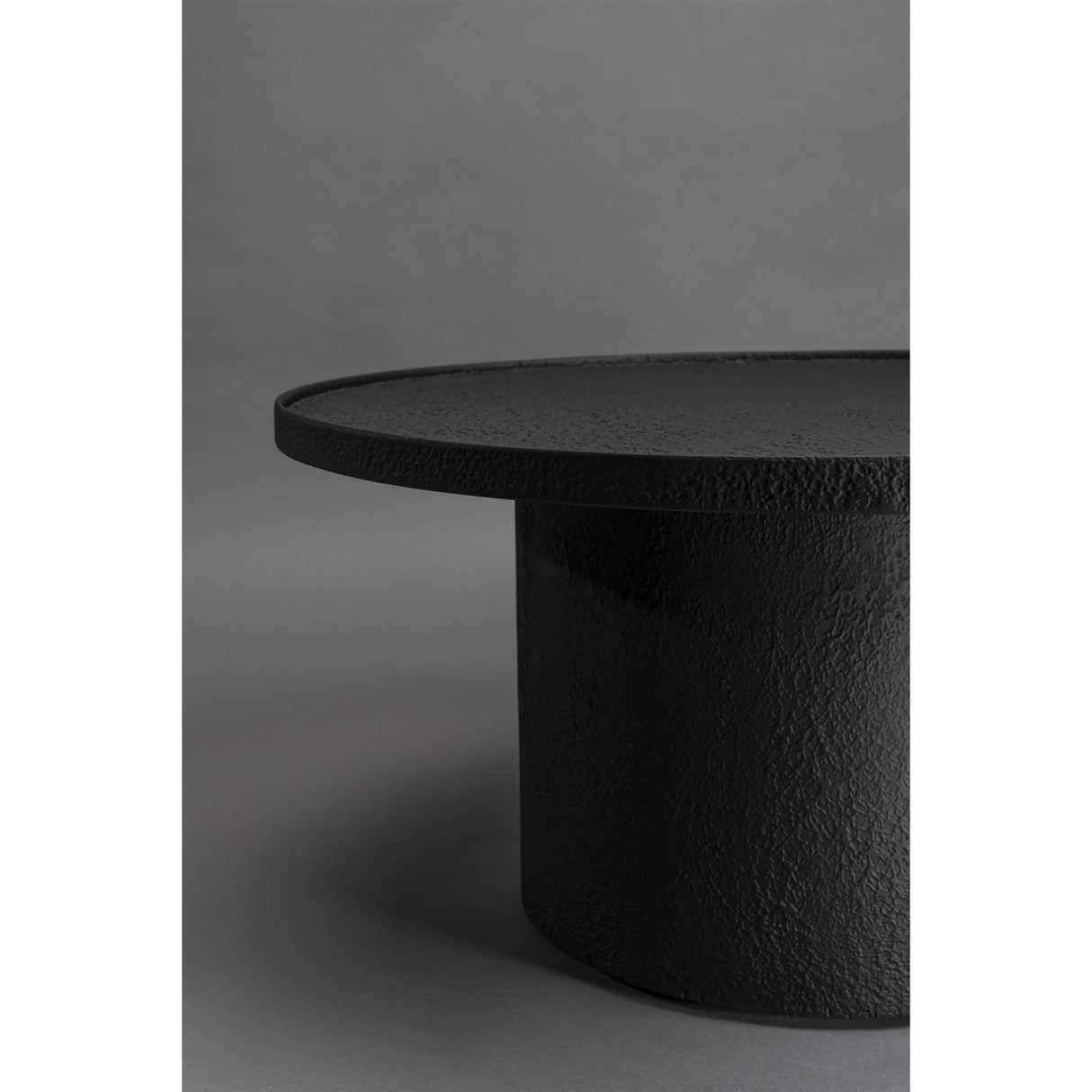   Round Black Coffee Table | Oroa.com