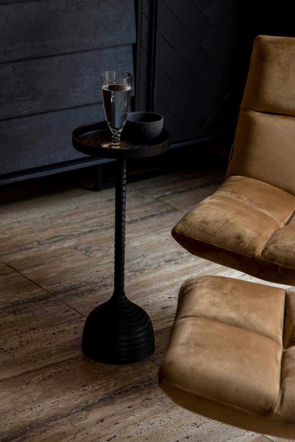 Black Aluminum Pedestal Side Table | Dutchbone Turner | OROA.com