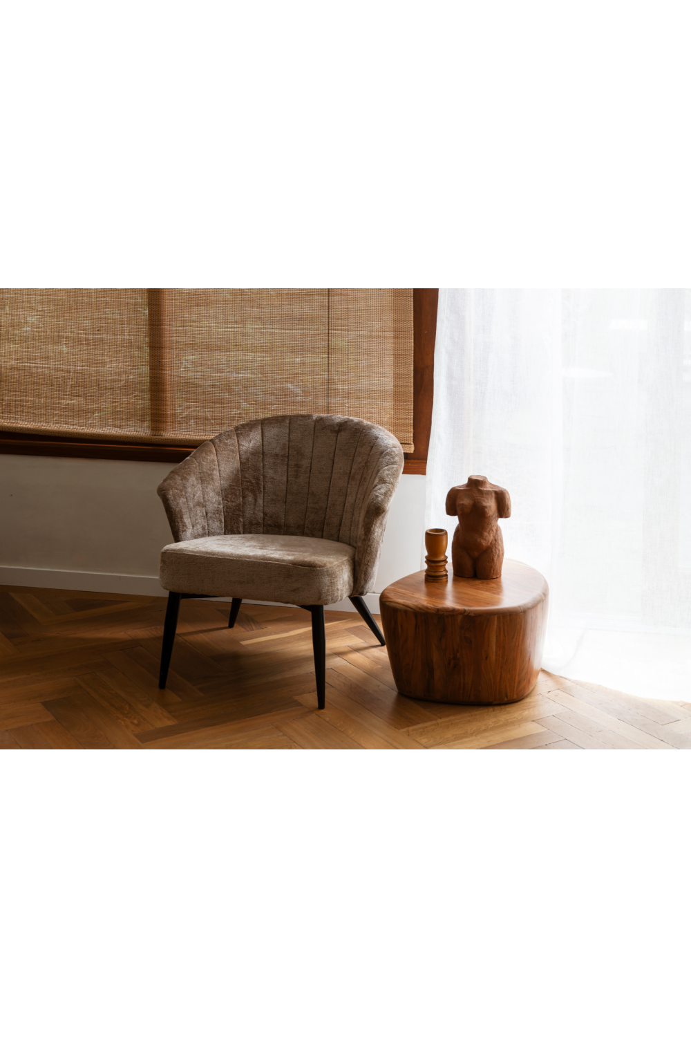 Acacia Modern Coffee Table | Dutchbone Ayla | OROA.com