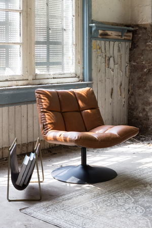 Brown Pedestal Accent Chair | Dutchbone Bar | OROA.com