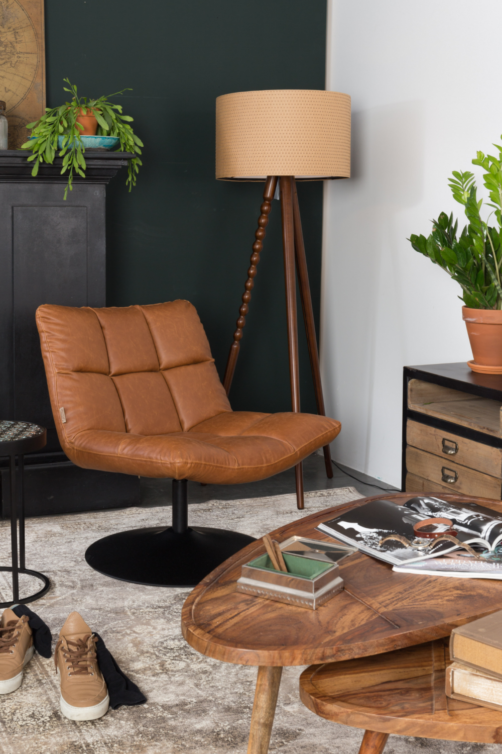 Brown Pedestal Accent Chair | Dutchbone Bar | OROA.com