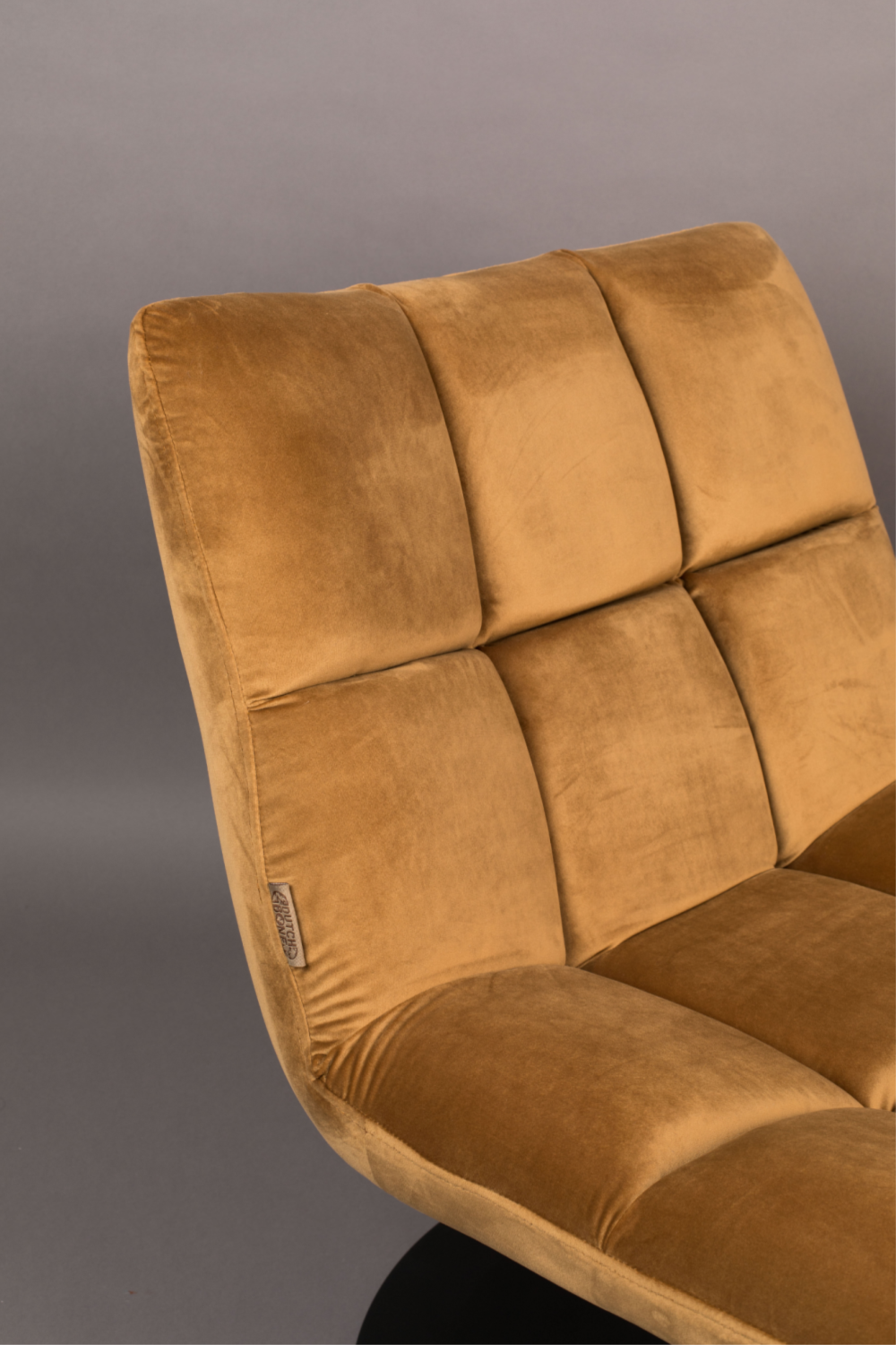 Velvet Pedestal Accent Chair | Dutchbone Bar | Oroa.com