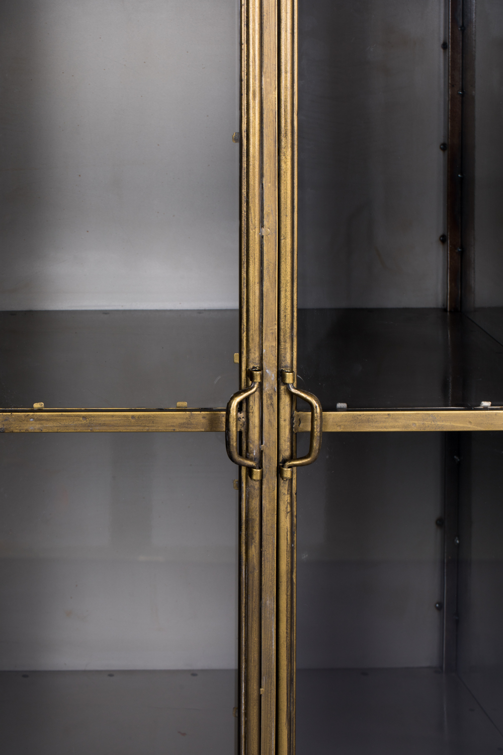 Gilded Frame Cabinet | Dutchbone Gertlush | OROA.com