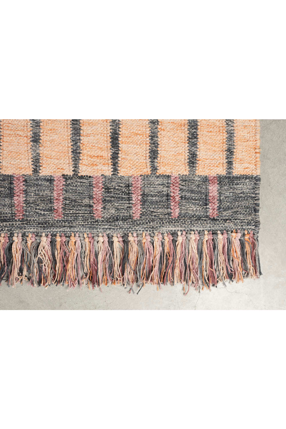 Cotton Fringed Carpet | Dutchbone Hampton | OROA.com