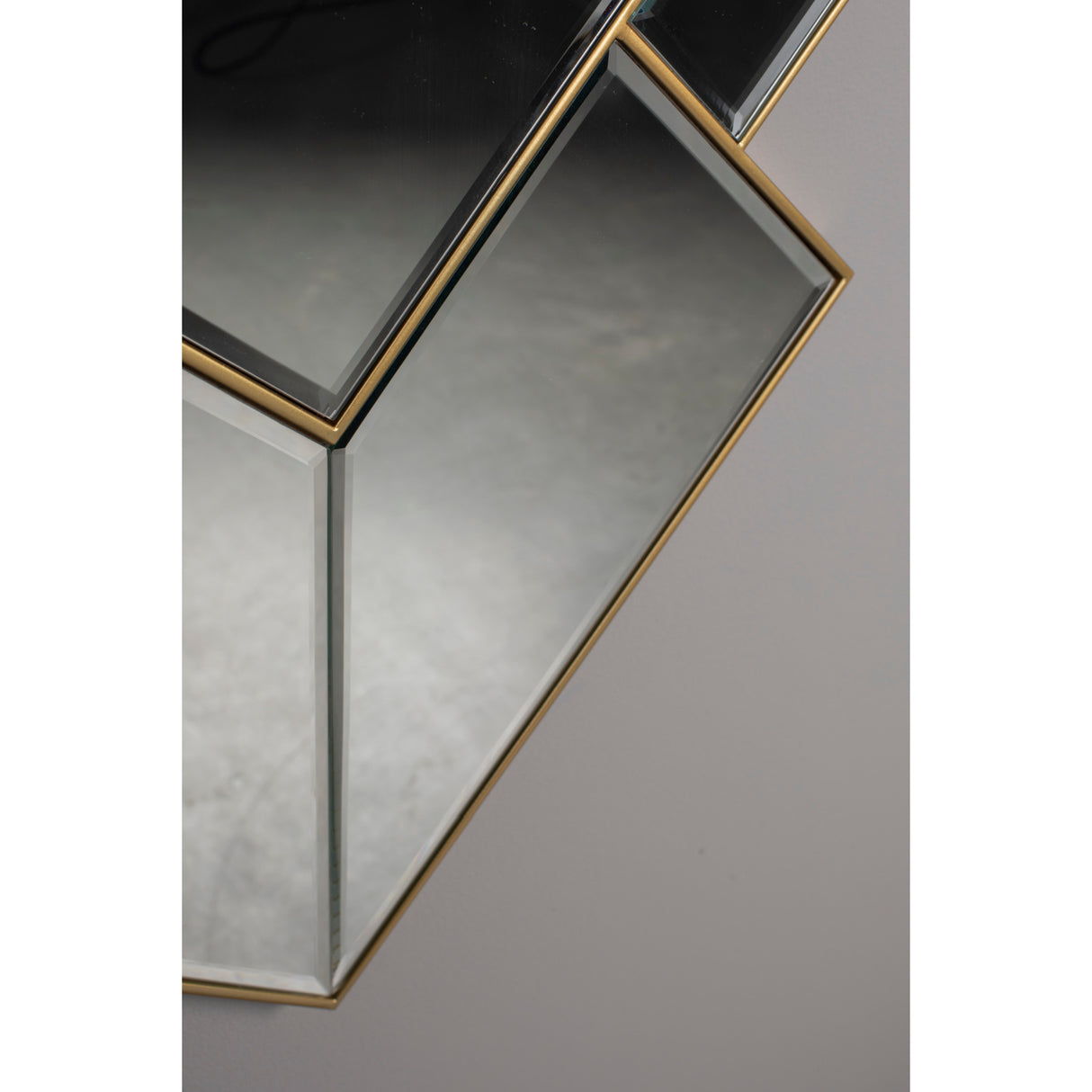   Modern furniture - Connected Diamond-Shaped Mirror - www.oroa.com | Oroa.com
