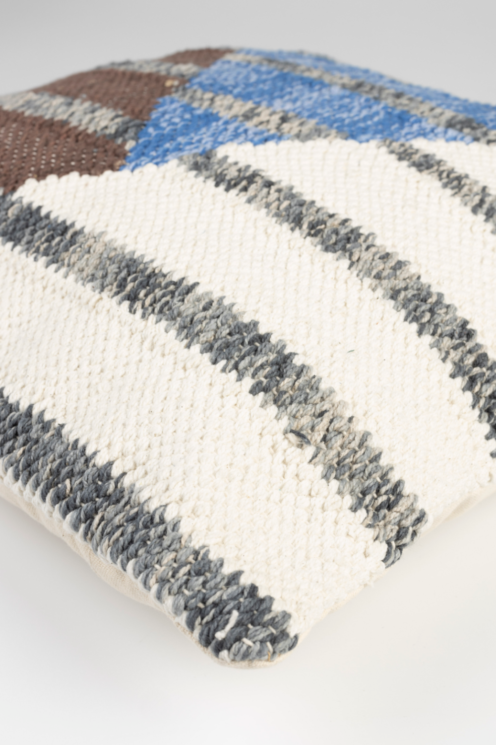 Geometric Patterns Cotton Pillows (2) | Dutchbone Hampton | OROA.com