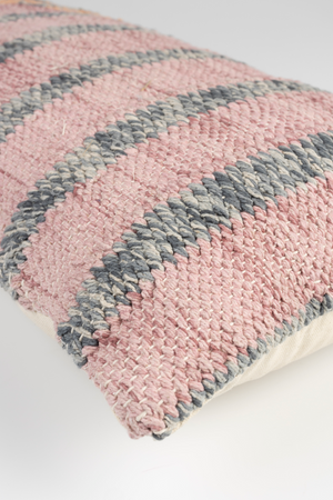 Geometric Patterns Cotton Pillows| Dutchbone Hampton | Oroa.com