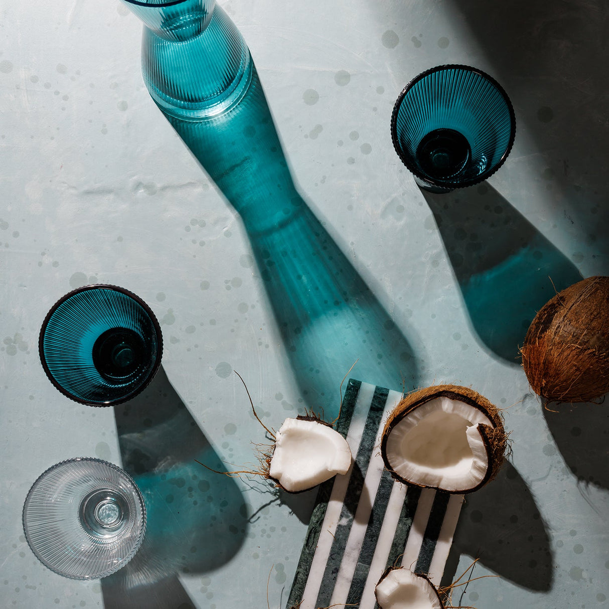 AIZ Glass in Teal