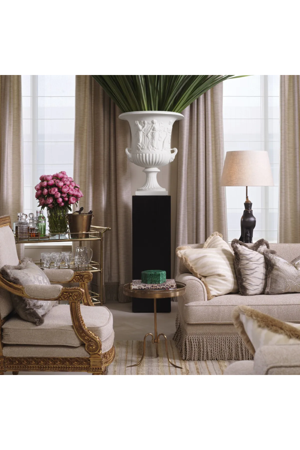 Gold Opulent Fauteuil Chair | Met x Eichholtz Louis | Oroatrade.com