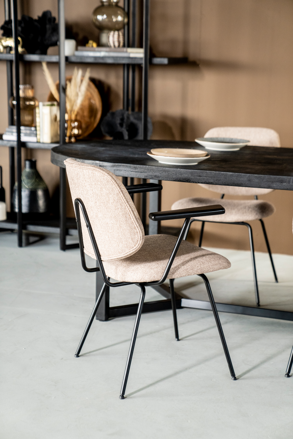 Modern Minimalist Dining Armchair | Eleonora Lynn | OROA.com