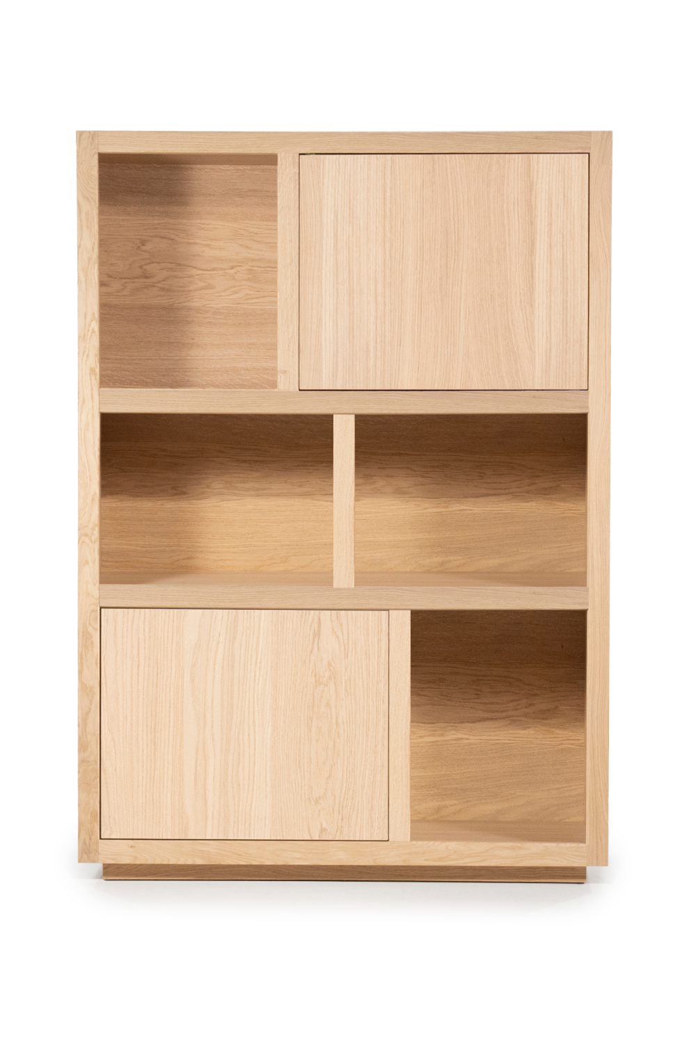 Natural Oak Cabinet | Eleonora Helsinki | OROA.com