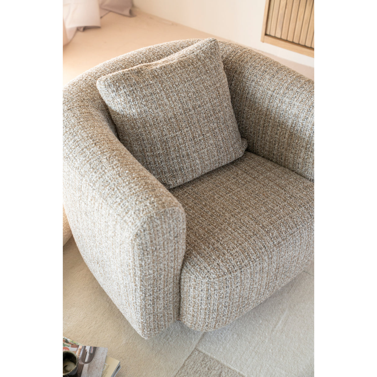   Curved Back Swivel Accent Chair | Oroa.com