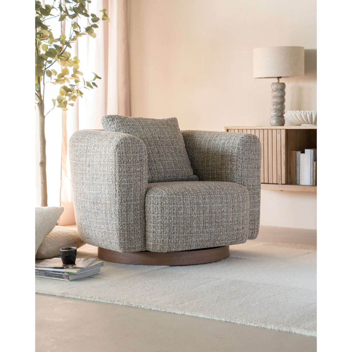   Curved Back Swivel Accent Chair | Oroa.com