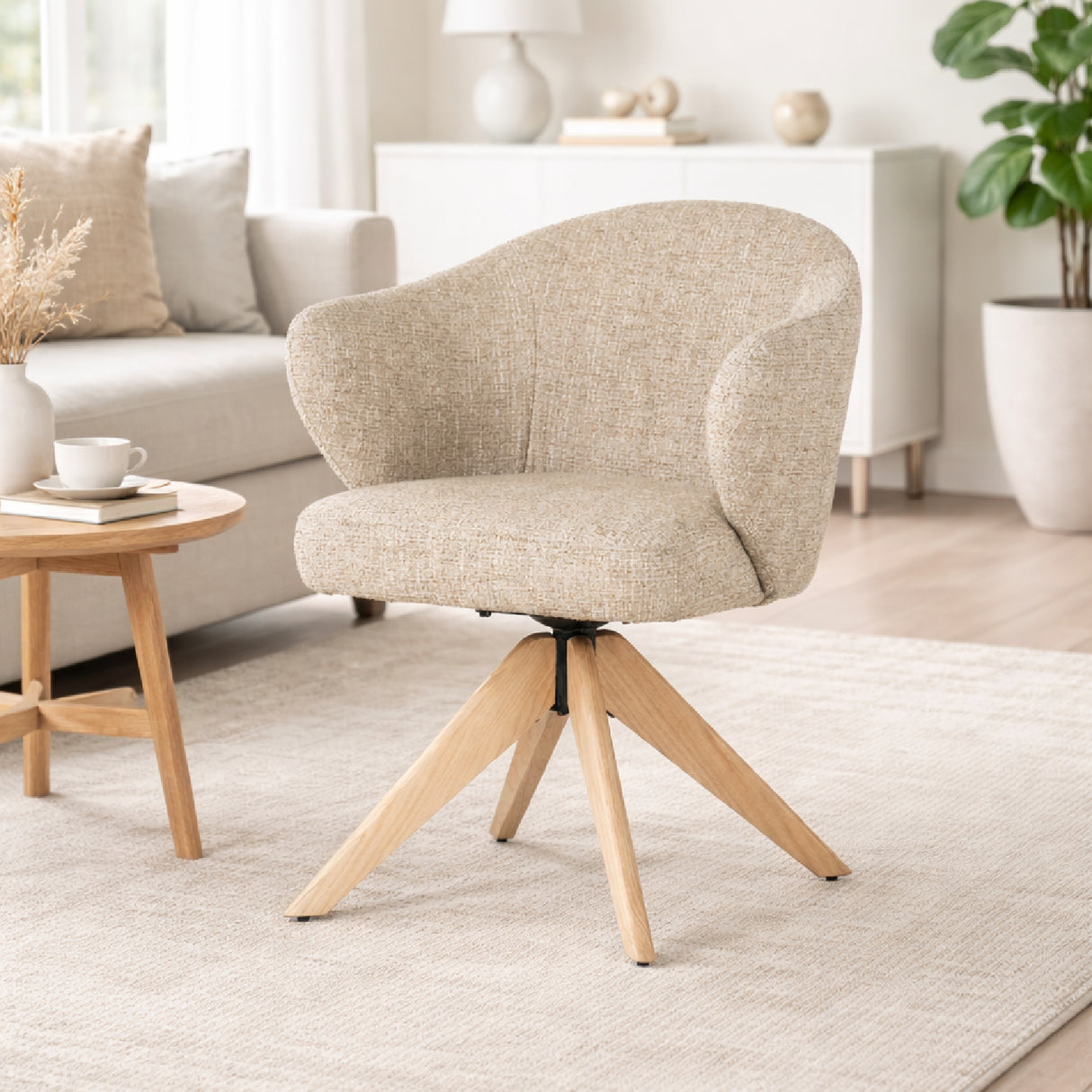   Oak Base Swivel Armchair | Oroa.com