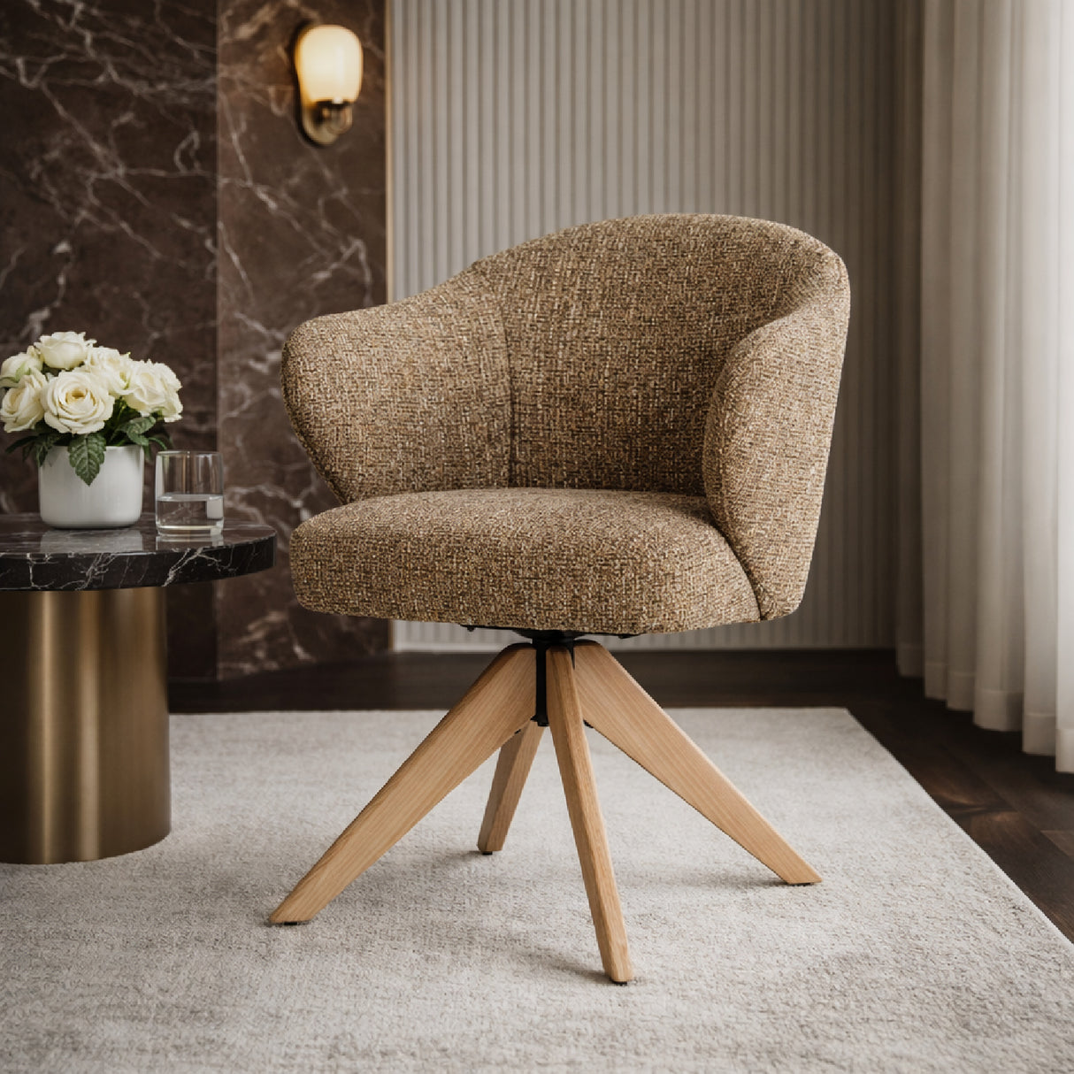   Oak Base Swivel Armchair | Oroa.com