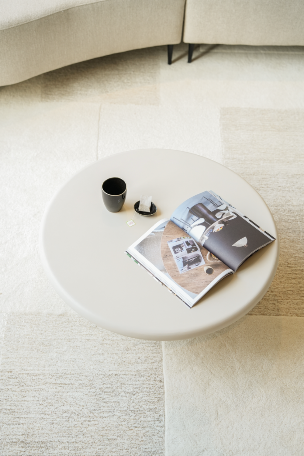 White Round Coffee Table | Eleonora Jade | OROA.com