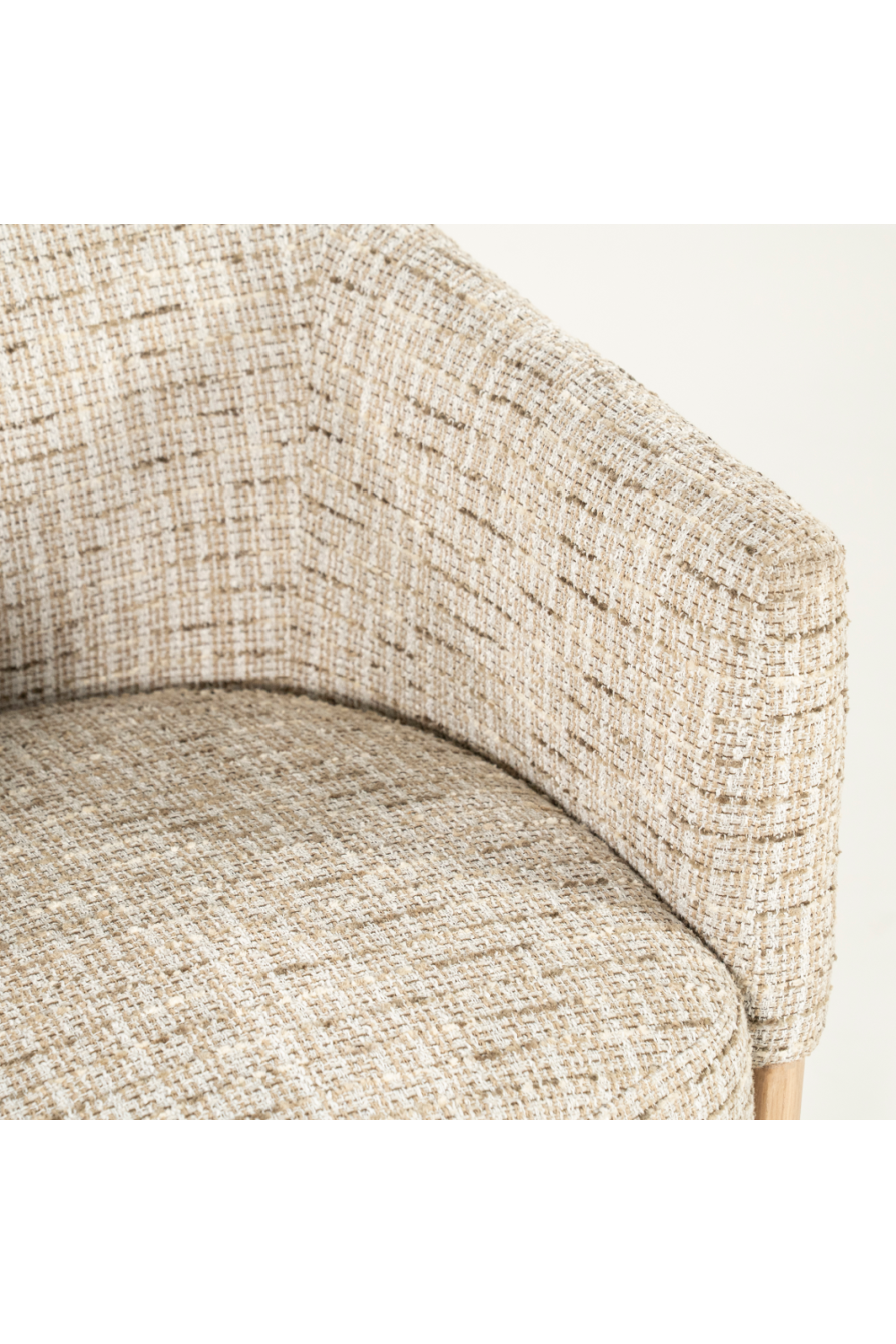 Curved Lounge Chair | Eleonora Micha | Oroa.com