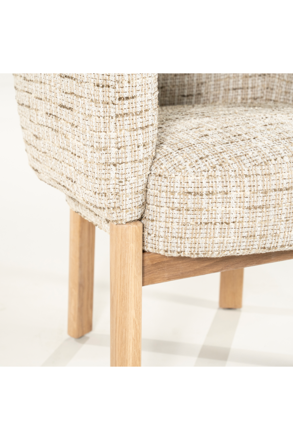 Curved Lounge Chair | Eleonora Micha | Oroa.com