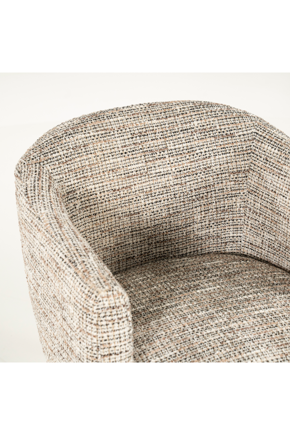 Curved Lounge Chair | Eleonora Micha | Oroa.com