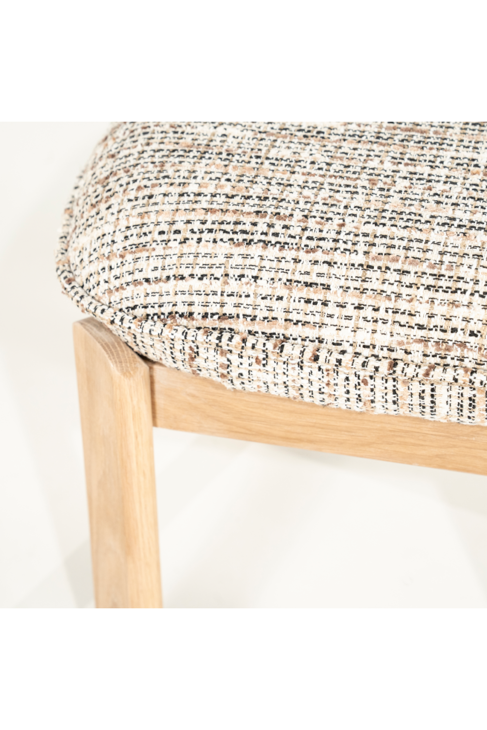 Cushioned Oak Stool | Eleonora Lottie | Oroa.com