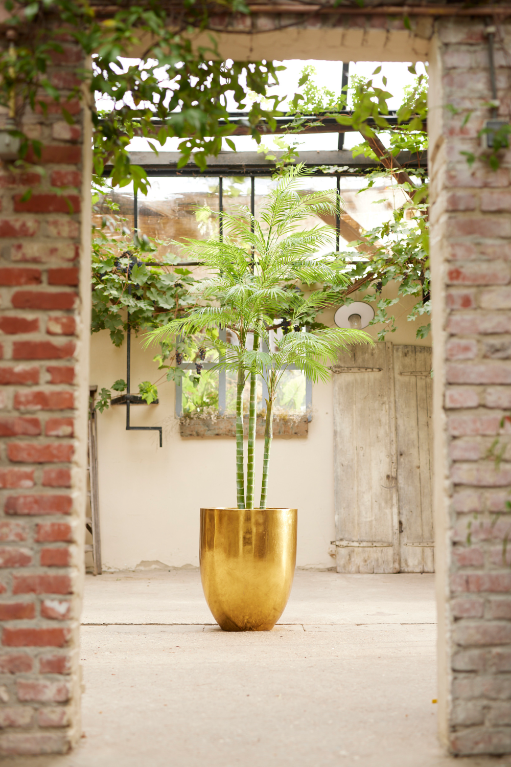 Artificial Tropical Plant Decor | Emerald Areca | Oroa.com