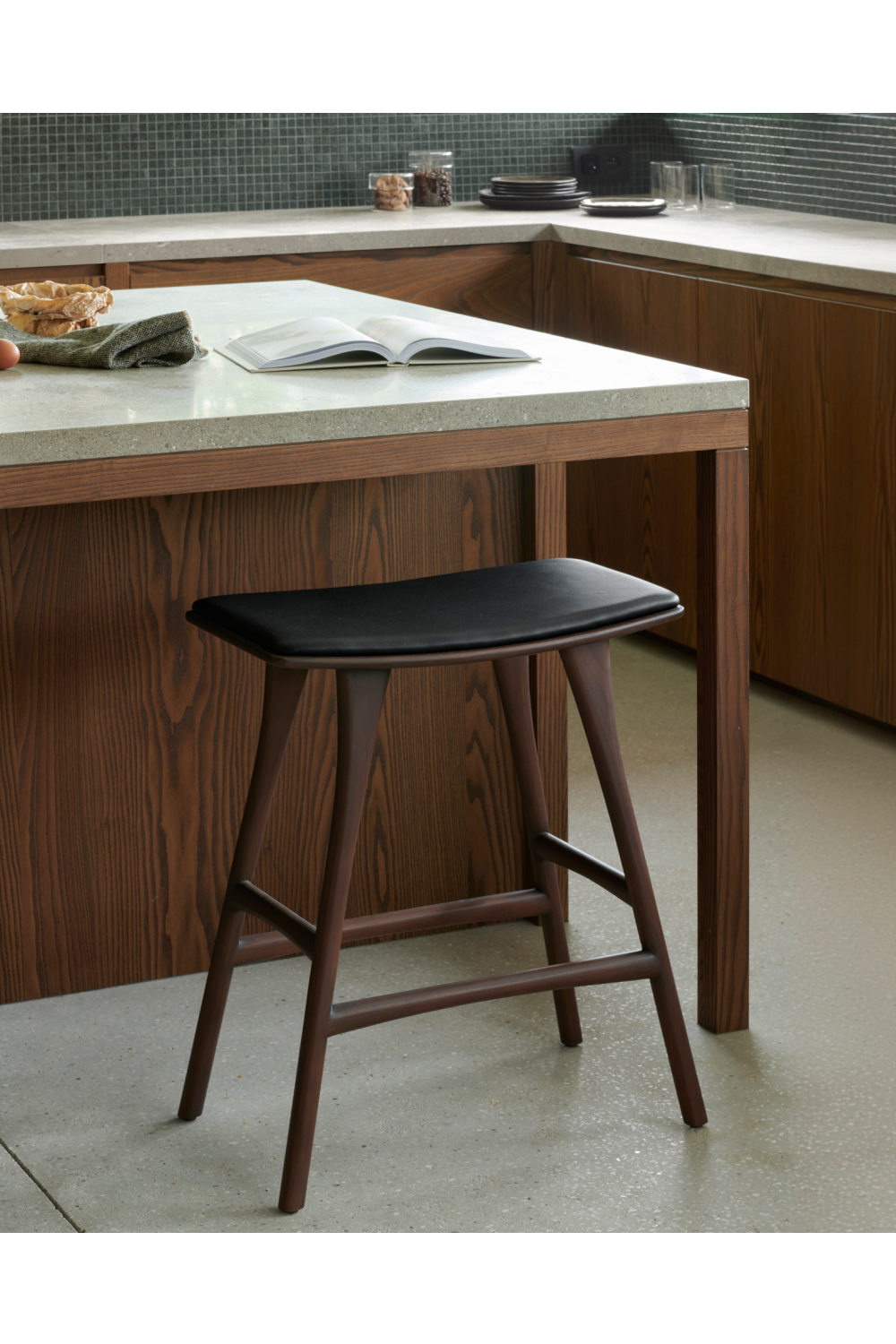 Varnished Teak Counter Stool | Ethnicraft Osso | Oroa.com