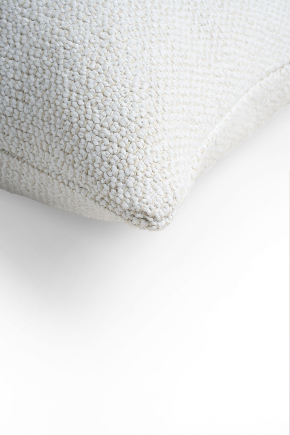Boucle Outdoor Cushions (2) | Ethnicraft | OROA TRADE.com