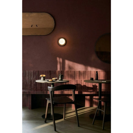 Round Pedestal Dining Table | Ethnicraft Blend | Oroa.com