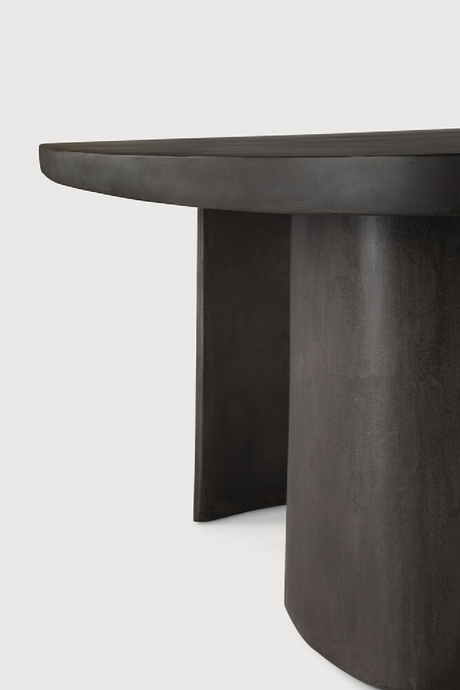 Round Concrete Outdoor Dining Table | Ethnicraft Roller Max | Oroa.com