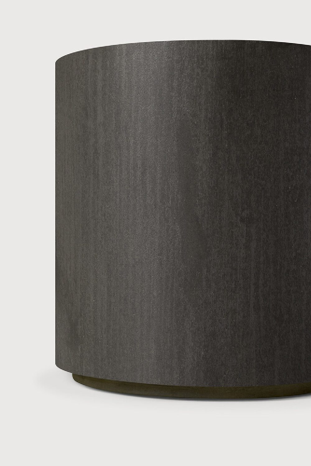 Round Concrete Outdoor Side Table | Ethnicraft Elements | Oroa.com