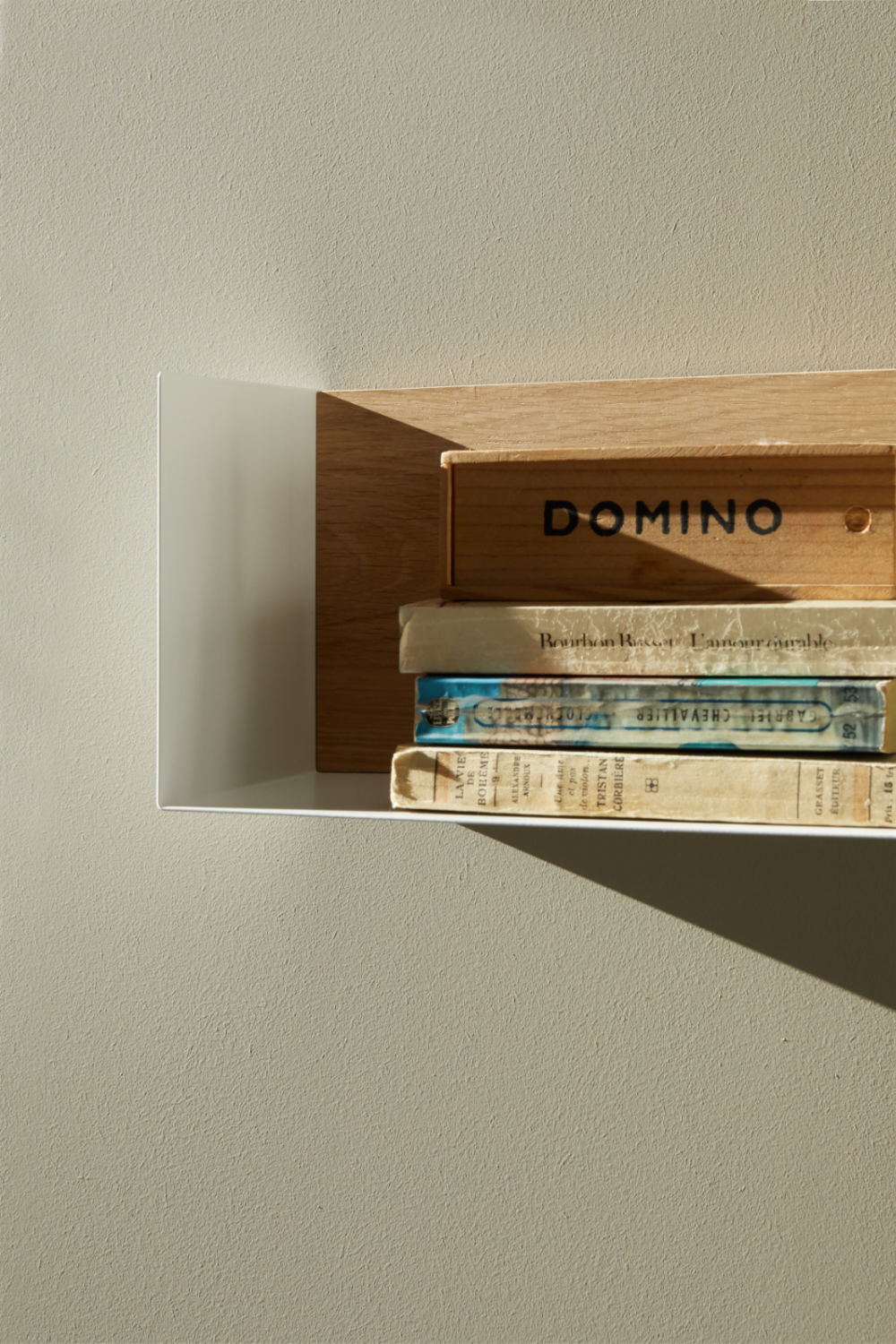 Minimalist Oak Wall Shelf | Ethnicraft U | OROA.com