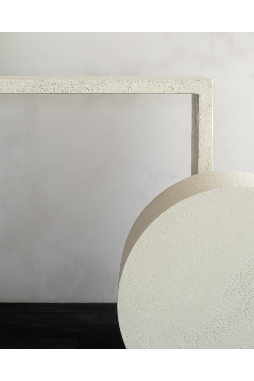 Round Off-White Coffee Table | Ethnicraft Elements | Oroa.com