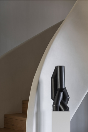 Black Mahogany Carved Deco Object | Ethnicraft Pipe #5 | Oroa.com