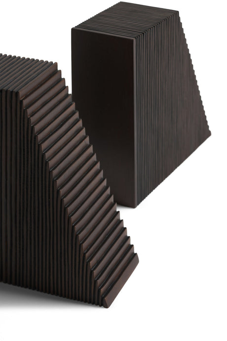 Varnished Mahogany Book Ends (2) | Ethnicraft Grooves | OROA.com