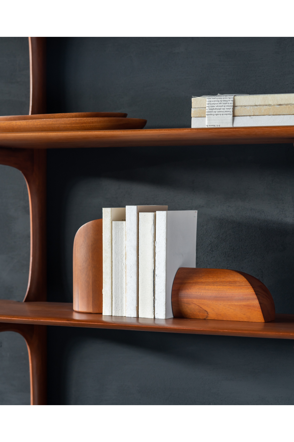 Varnished Mahogany Wall Shelf | Ethnicraft PI | Oroa.com