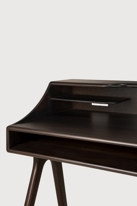 Varnished Mahogany Desk | Ethnicraft Flow | Oroa.com