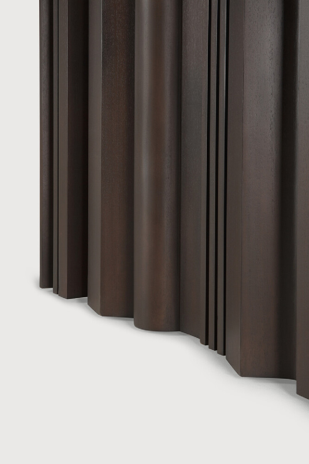 Mahogany Dining Table | Ethnicraft Sequence | Oroa.com