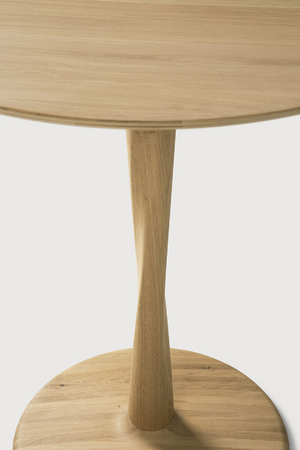 Solid Oak Pedestal Dining Table | Ethnicraft Torsion | Oroa.com
