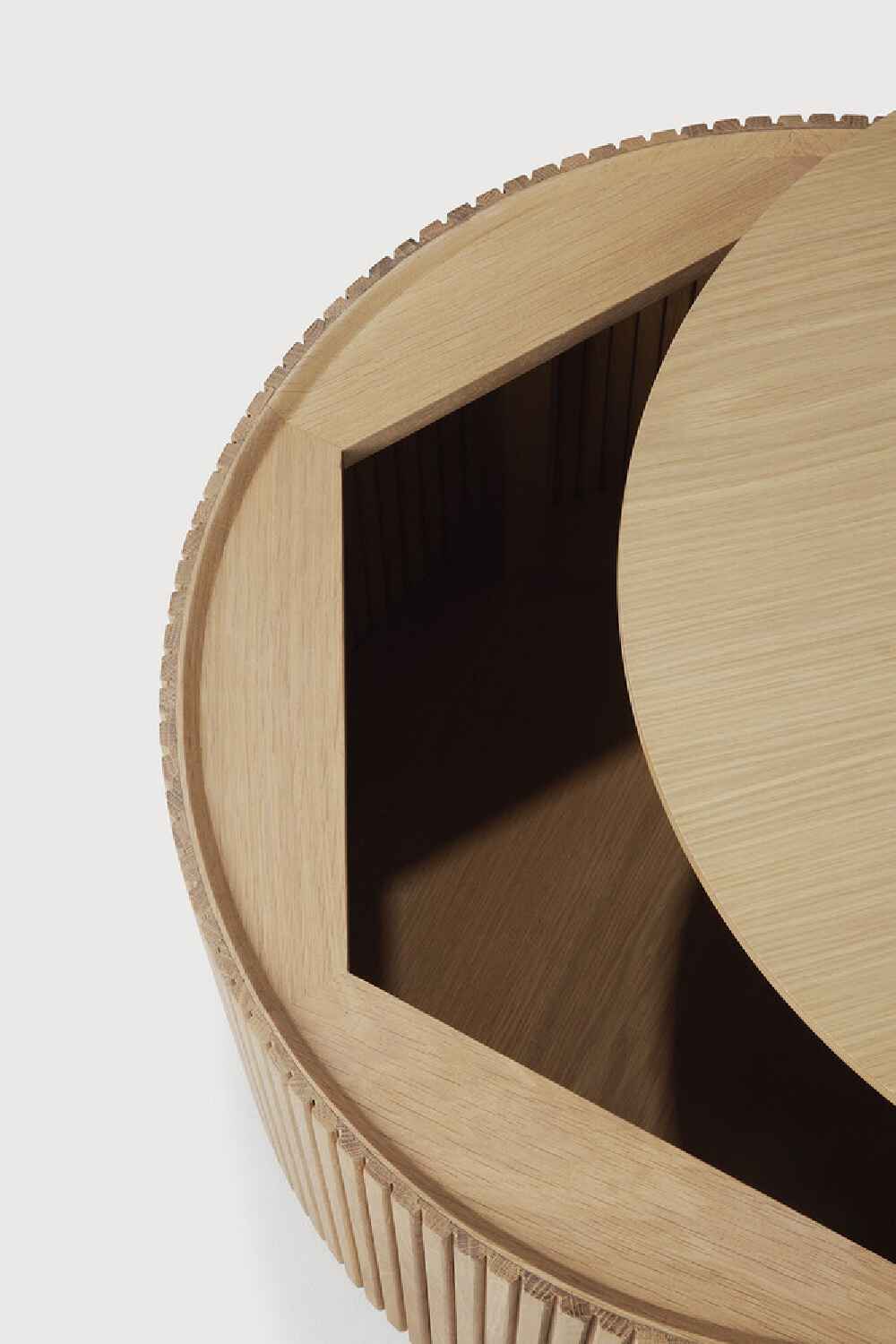 Round Storage Coffee Table | Ethnicraft Roller Max | Oroa.com