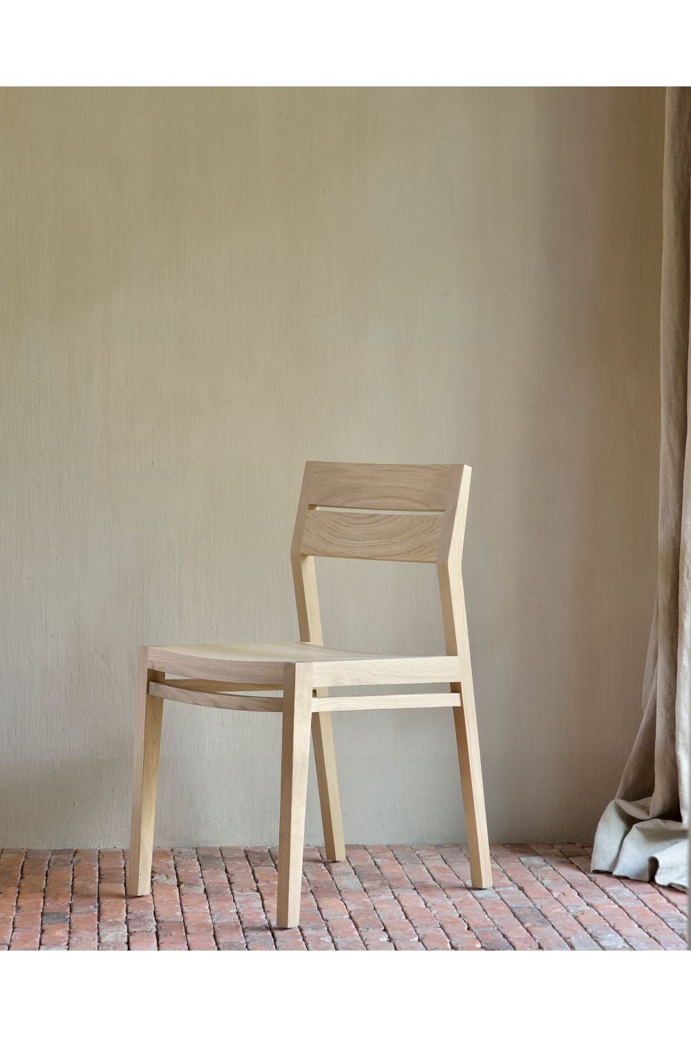 Varnished Oak Dining Chair | Ethnicraft EX 1 | OROA.COM