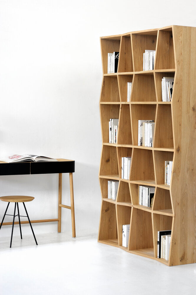 Oiled Oak Book Rack | Ethnicraft Z | OROA