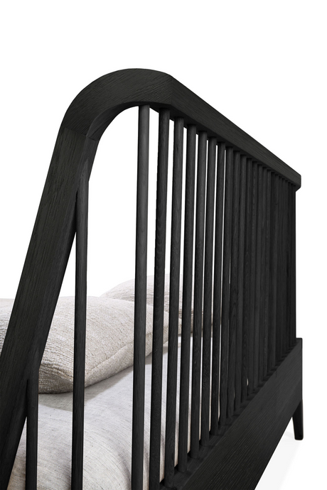 Black Solid Oak Bed | Ethnicraft Spindle | Oroa.com