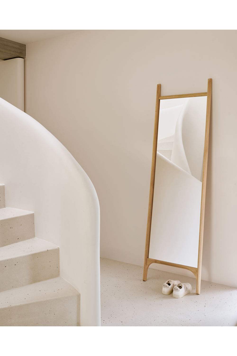 Oak Framed Floor Mirror | Ethnicraft PI | Oroa.com