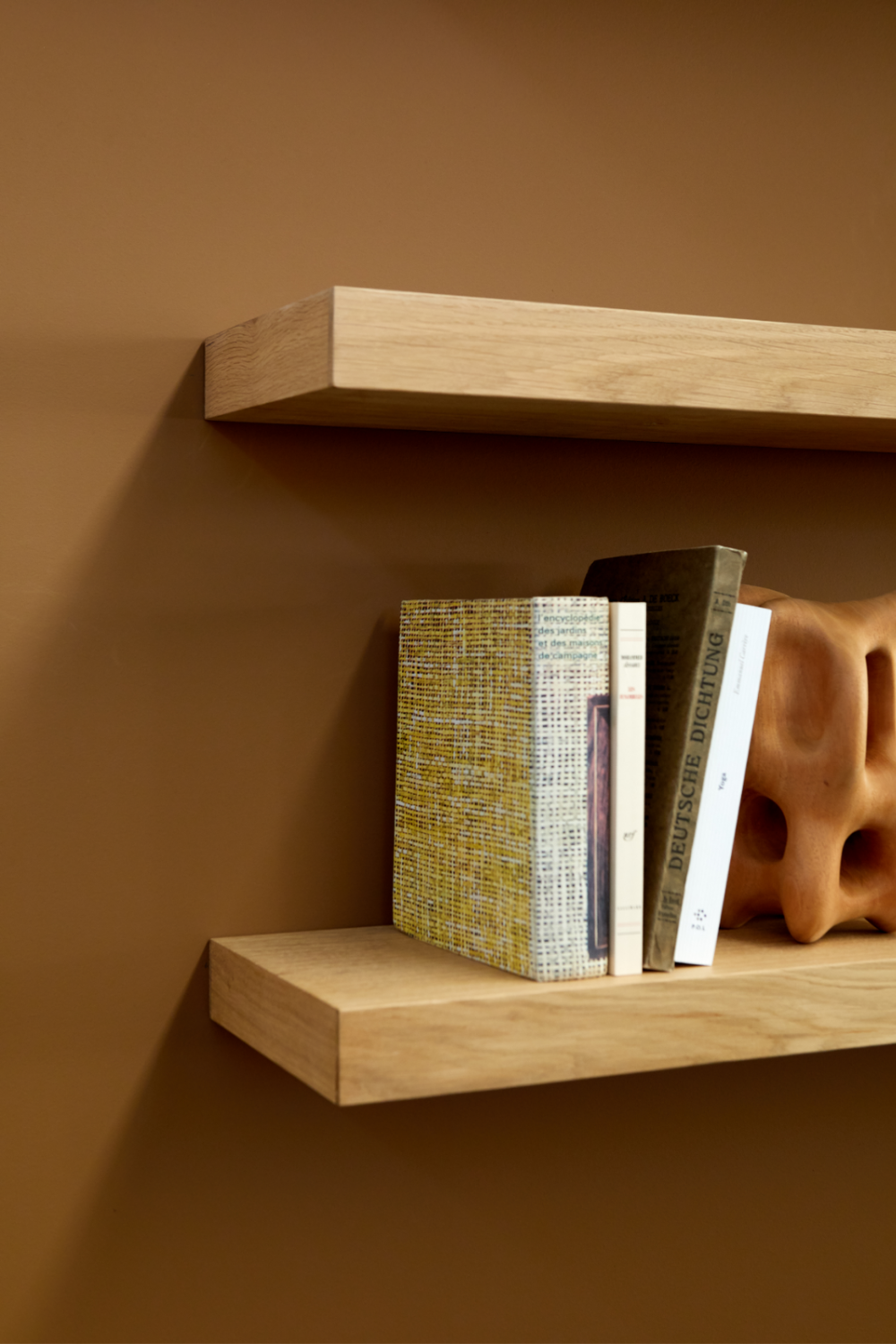 Oiled Oak Wall Shelf | Ethnicraft Wall | OROA.com